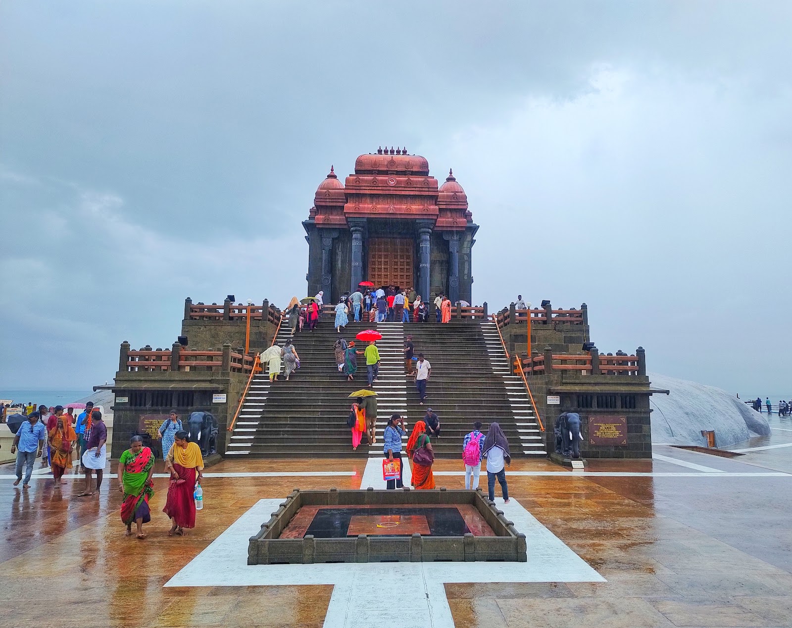 Thiruvalluvar Statue