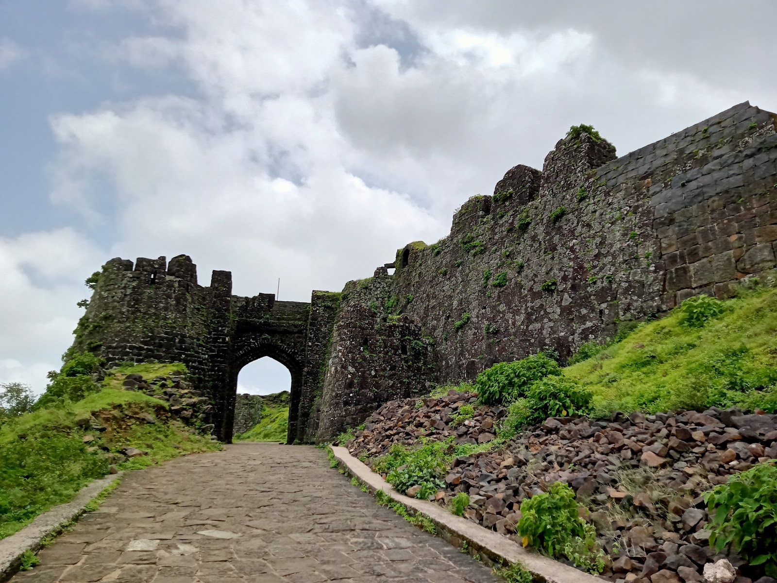 Gawilgarh Fort Ruins