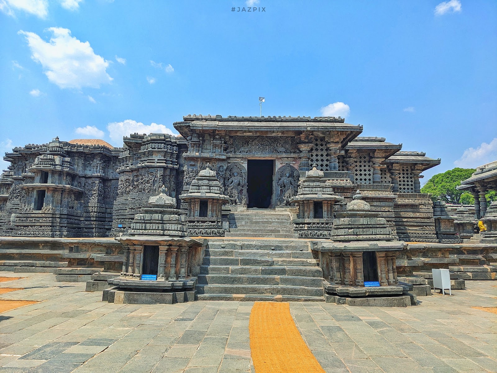 Halebidu - Explore Hoysala Architecture in Karnataka