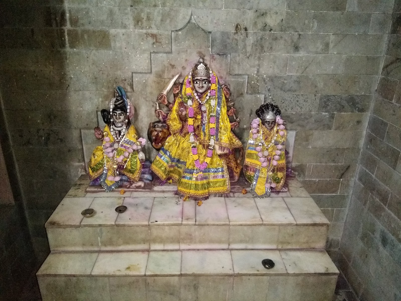 Nakkash Ki Devi Gomti Dham