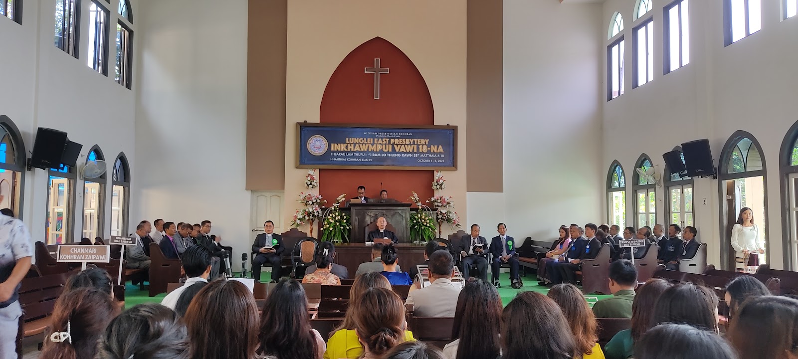 Hnahthial Church Complex