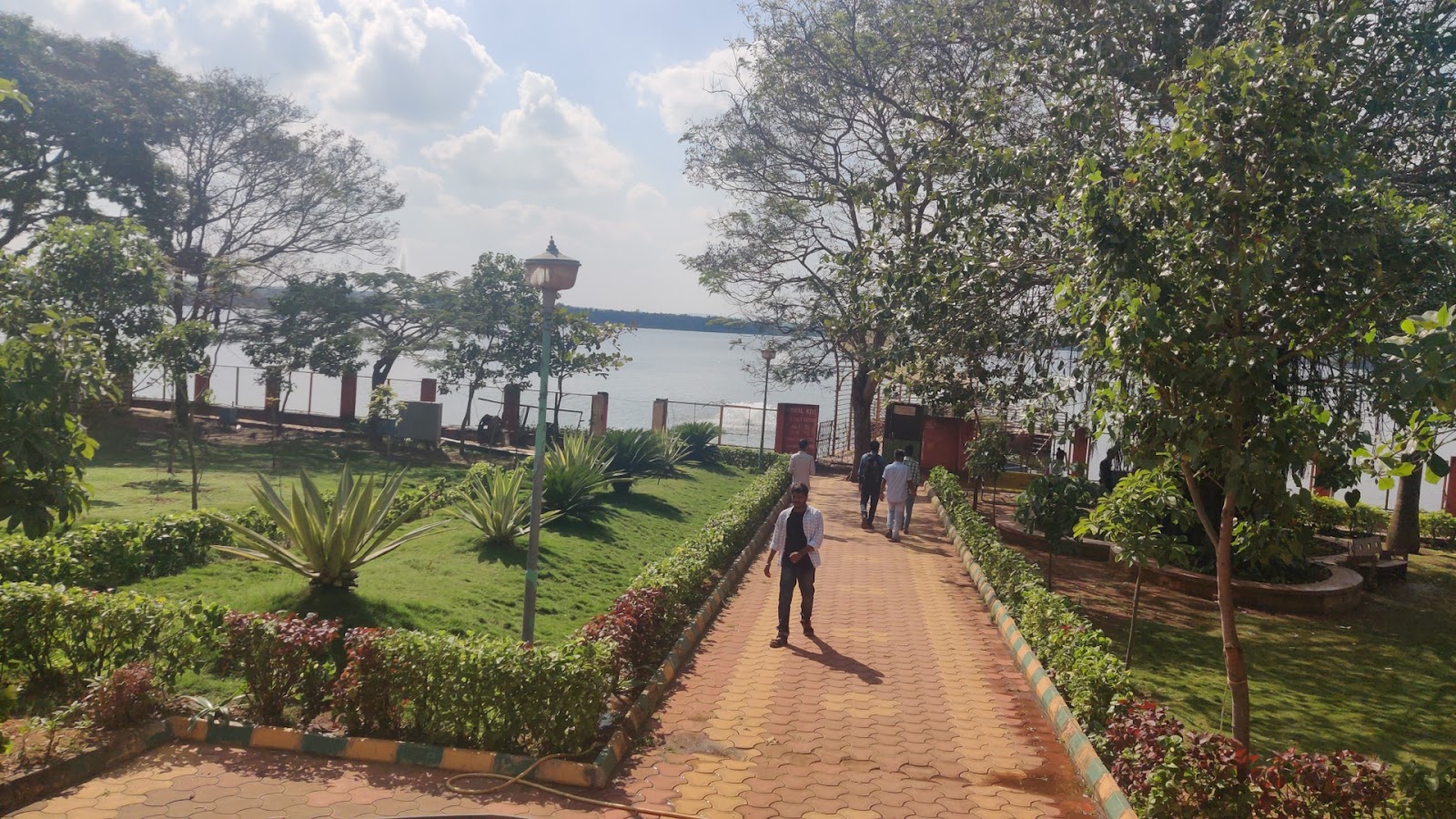 Unkal Lake