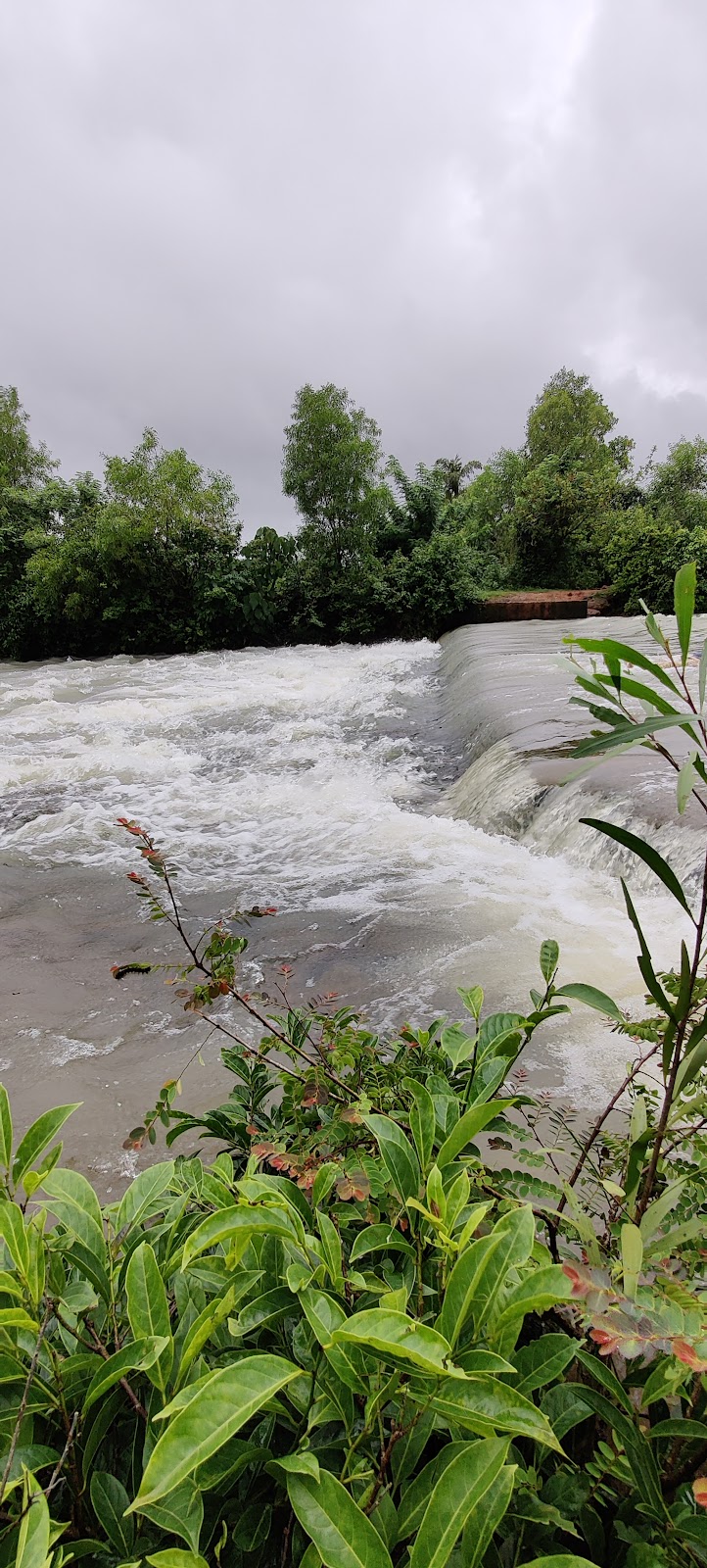 Hutti Waterfalls