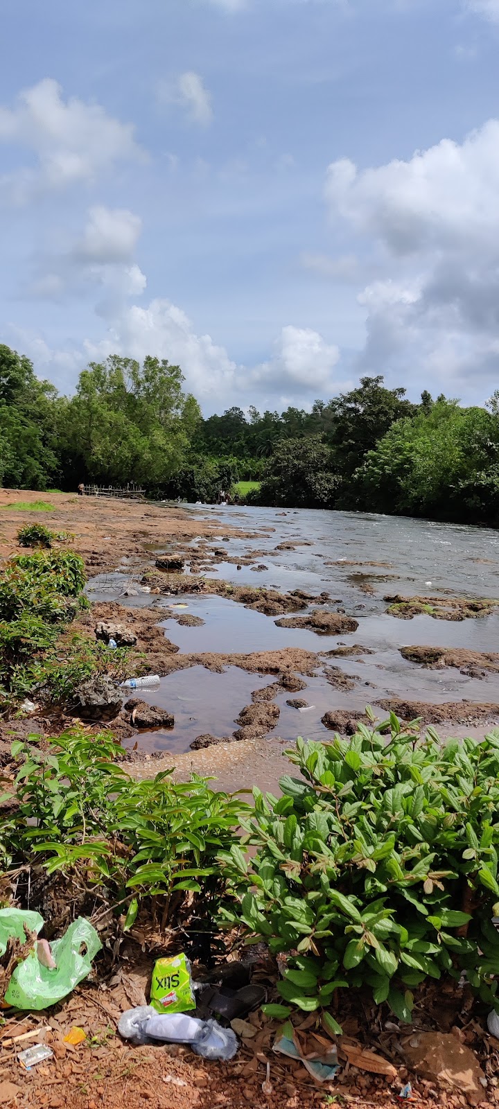 Hutti Waterfalls