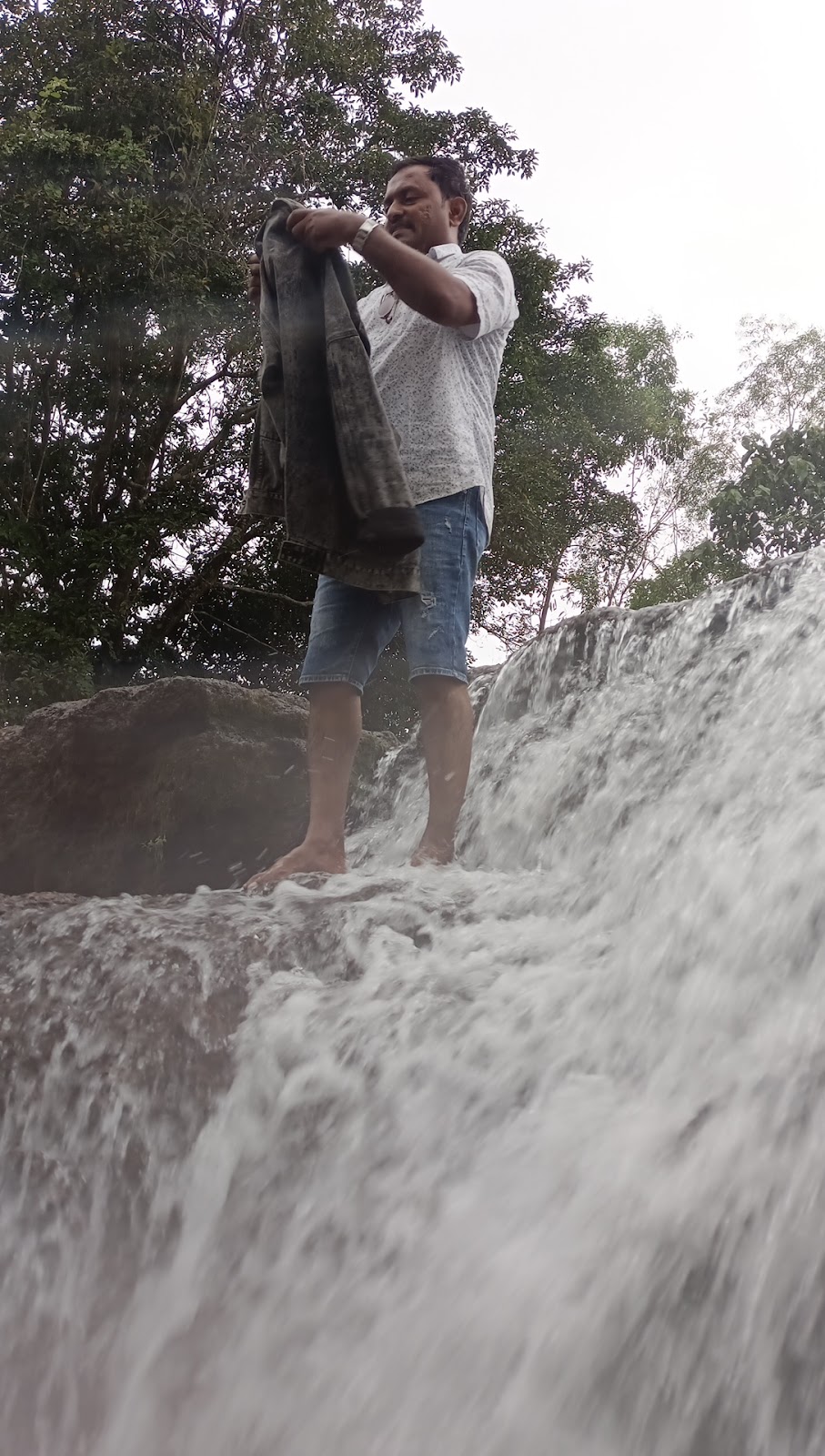 Hutti Waterfalls
