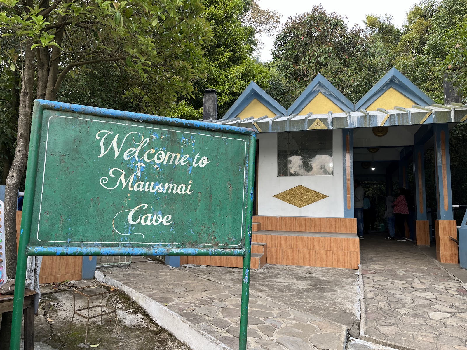 Mawsmai Cave