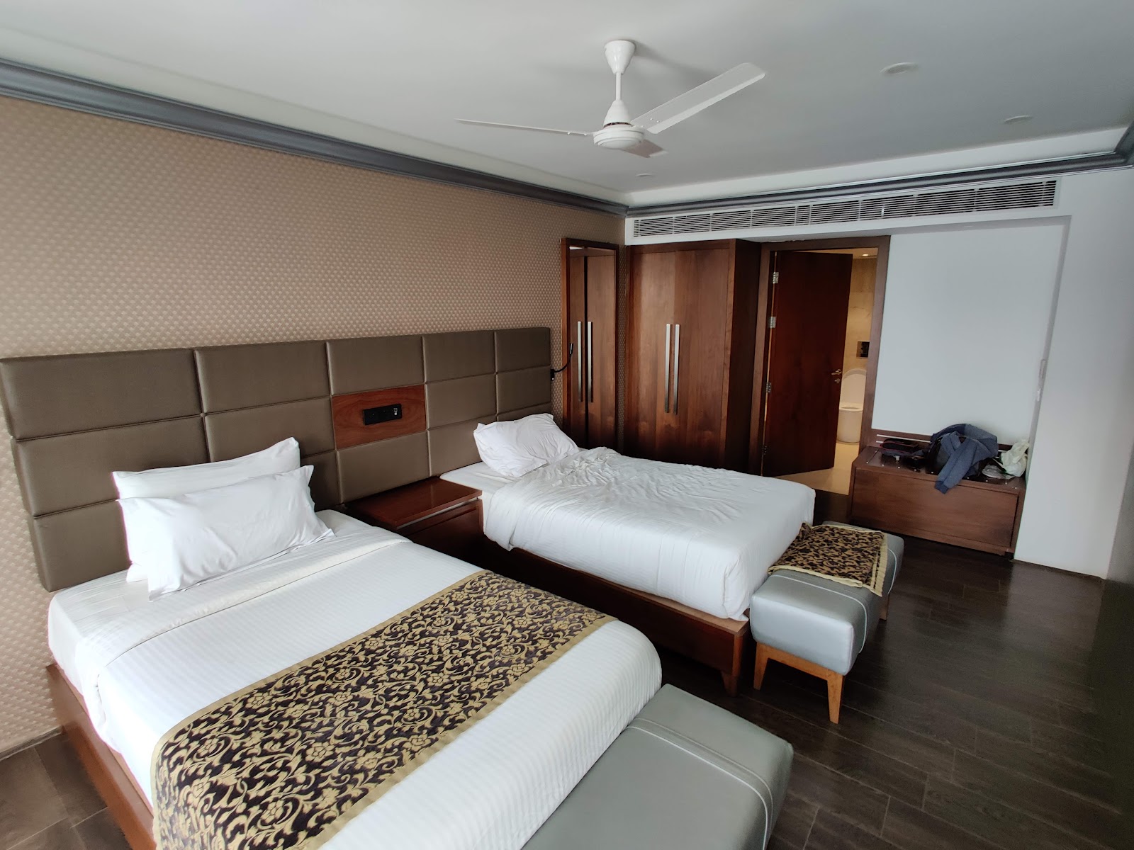 Jaisamand Island Palace