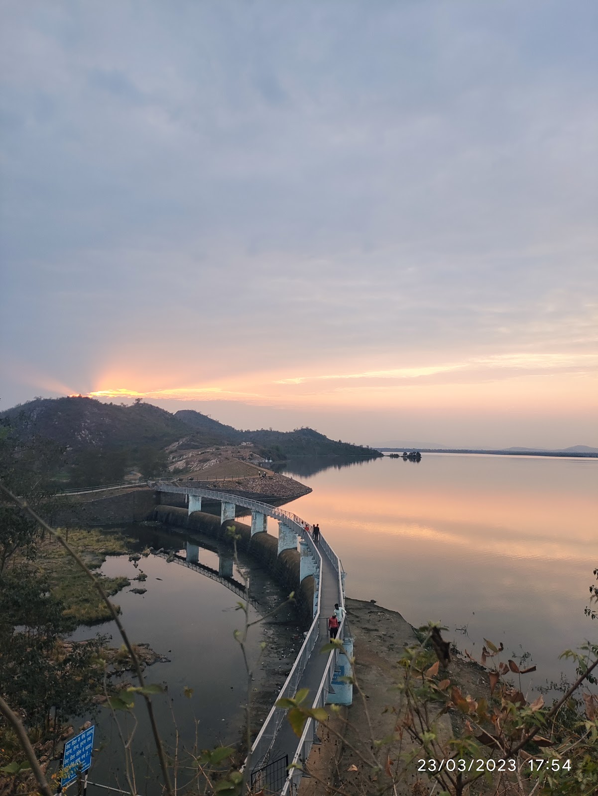 Khuntaghat Dam