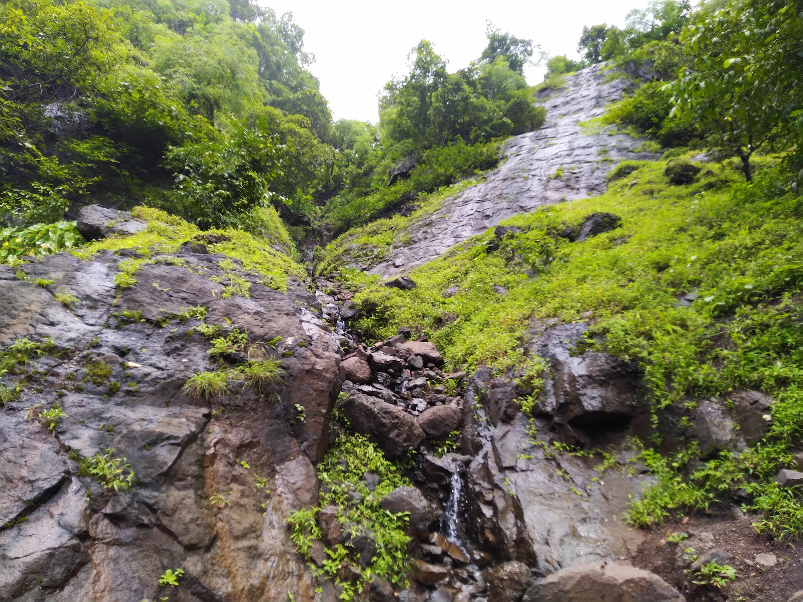 Dabhosa Waterfall