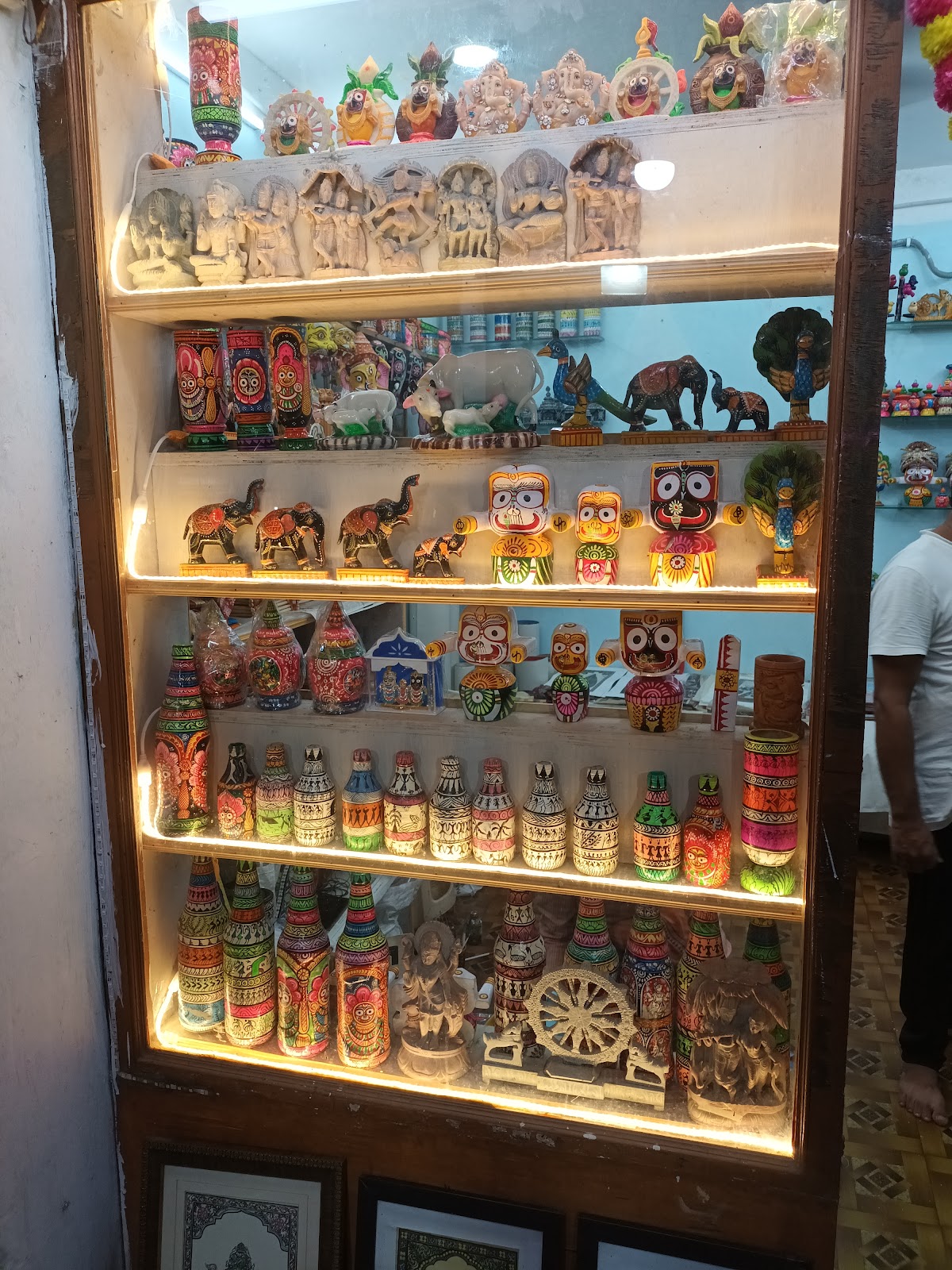 Local Handicraft Shops