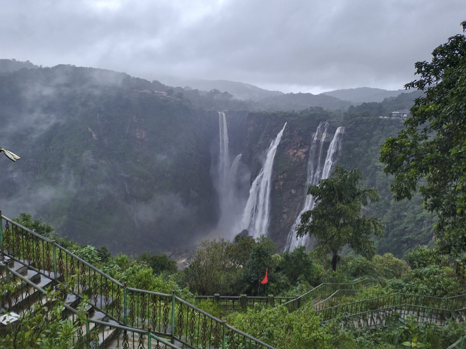 Jog Falls Viewpoint