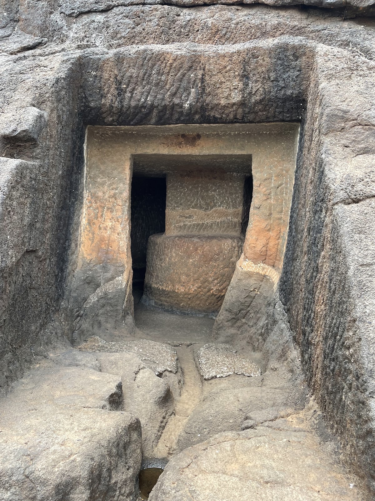 Bedse Caves
