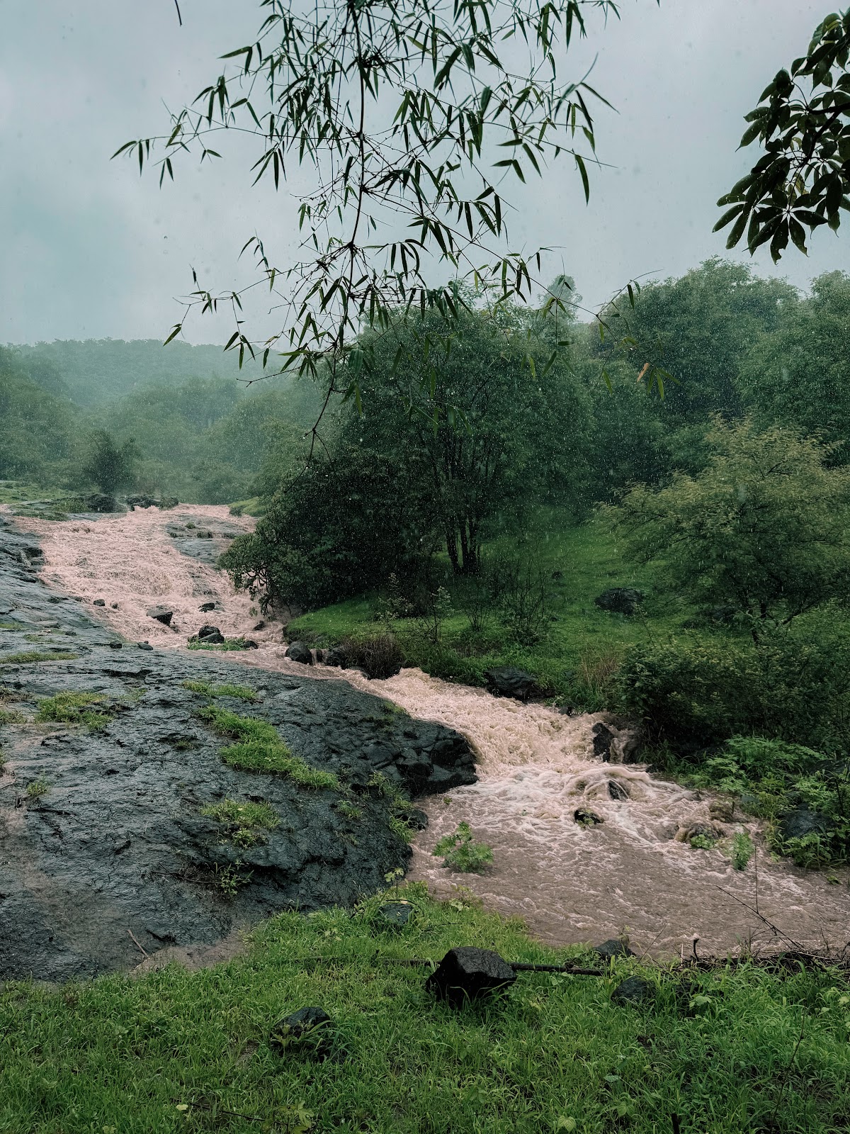 Kondeshwar Waterfall and Temple