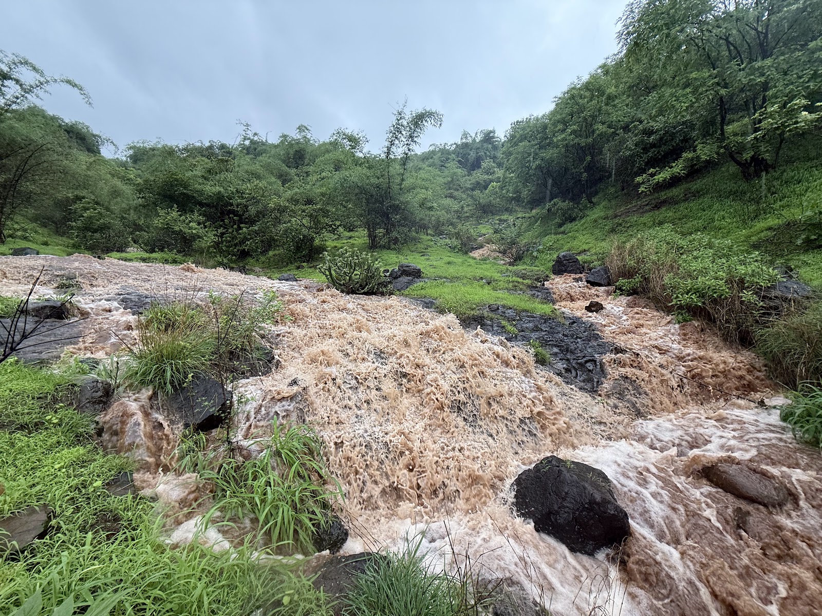 Kondeshwar Waterfall and Temple