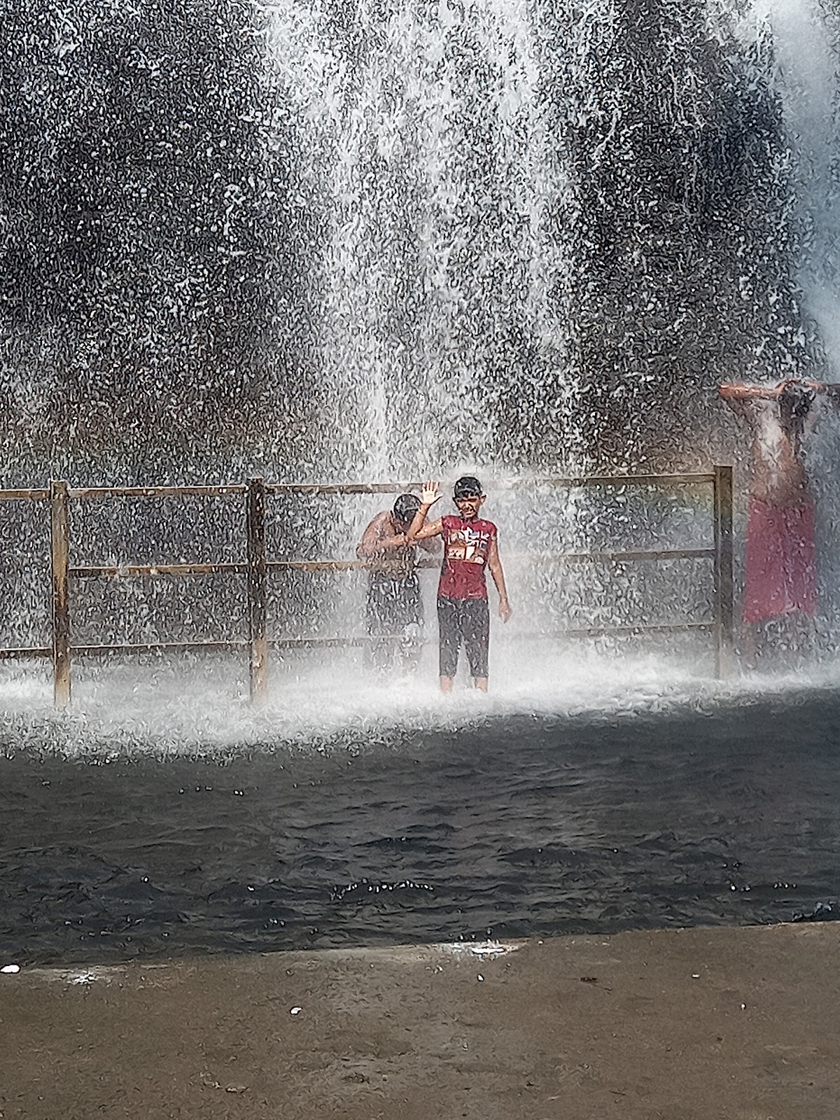 Thirparappu Waterfall