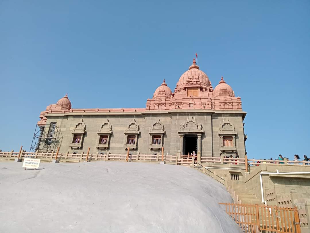 Thiruvalluvar Statue