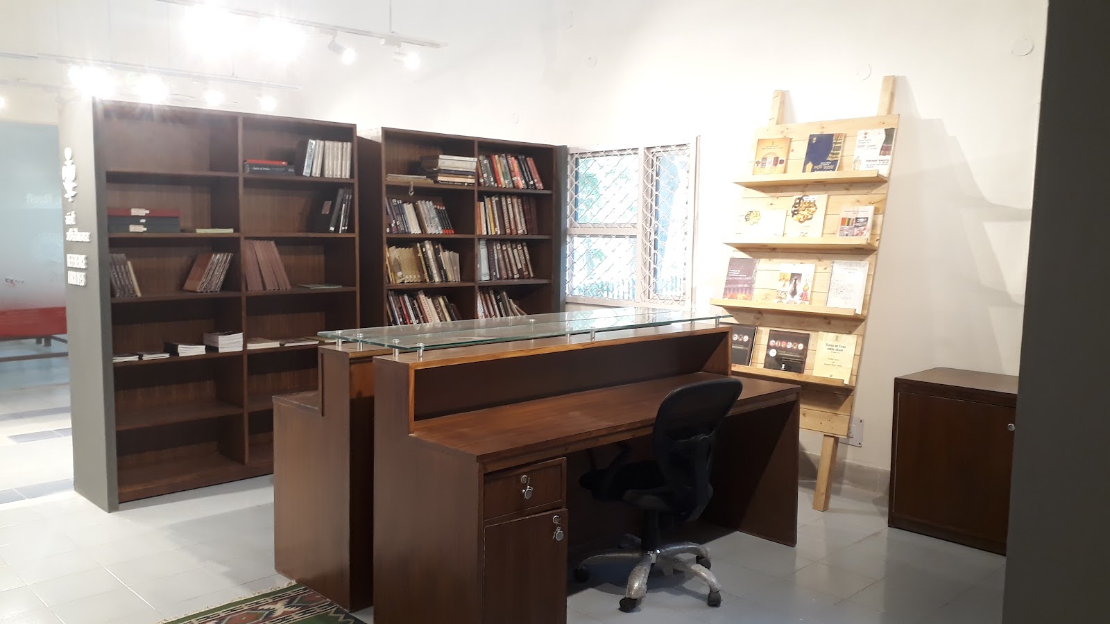 Local Handloom and Weavers Centre