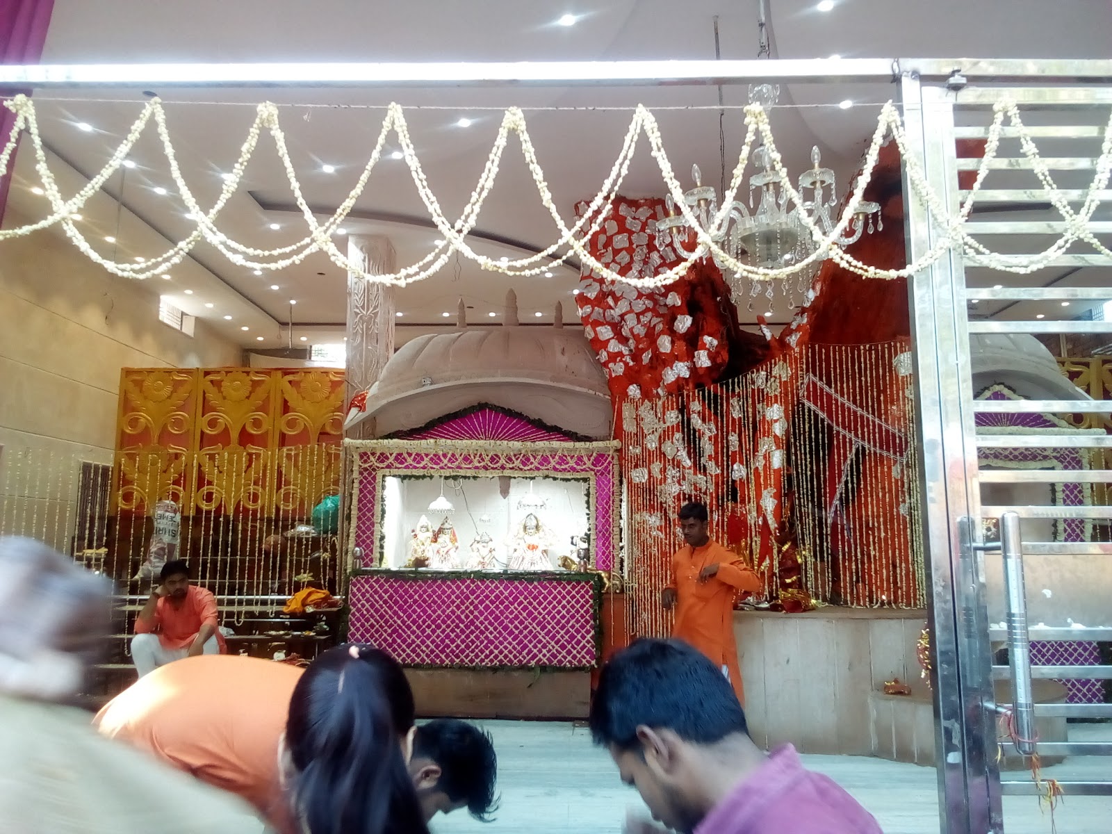 Shiv Mandir Near Bus Stand