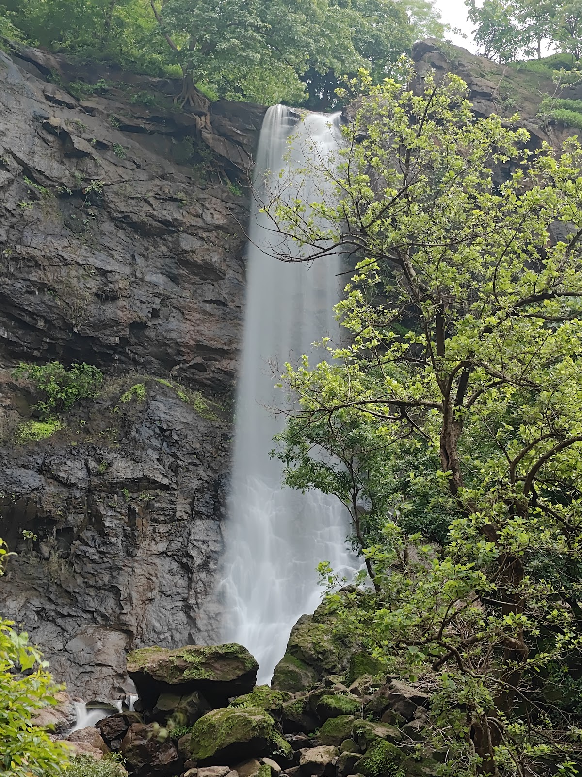 Bhagwan Baba Waterfall
