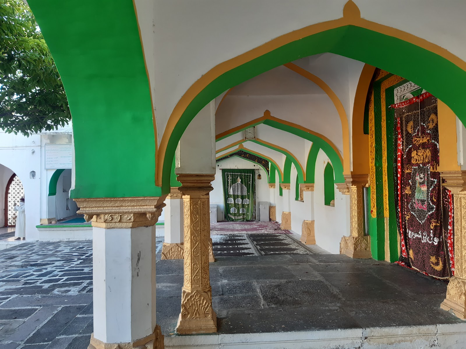 Dargah of Burhanuddin Gharib
