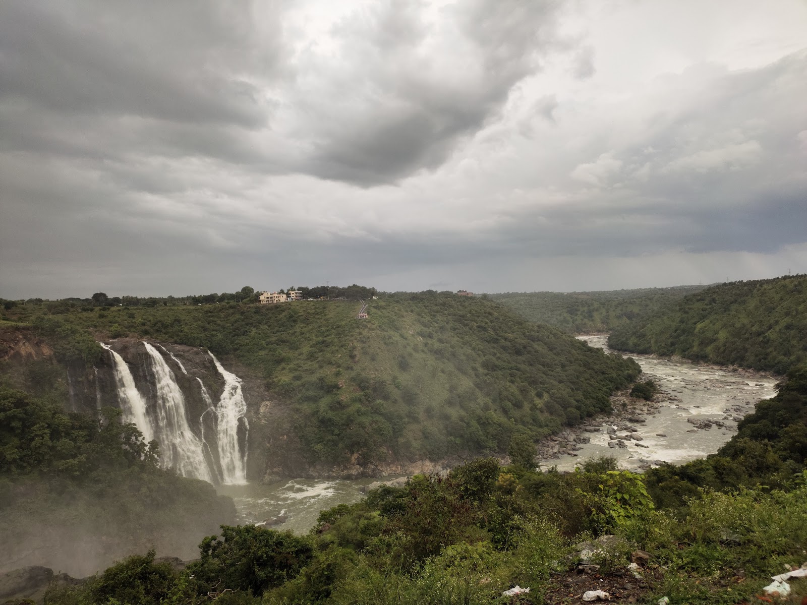 Shivanasamudra Falls