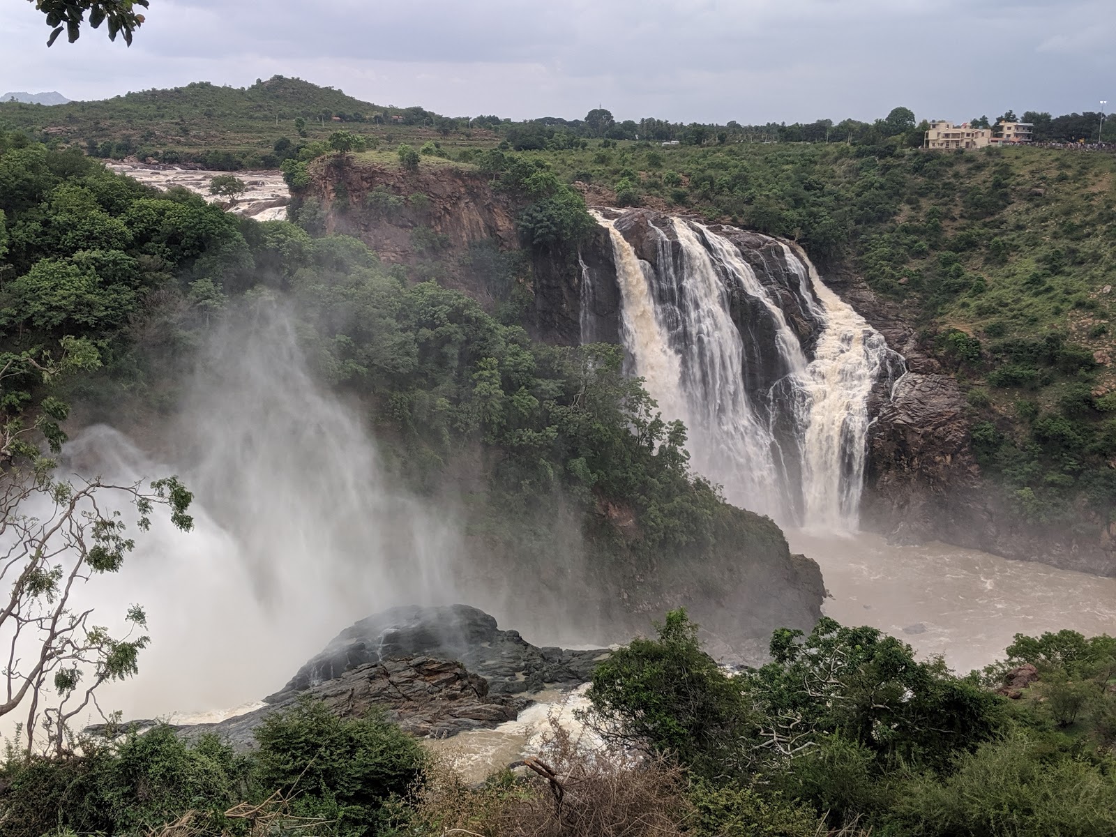 Shivanasamudra Falls