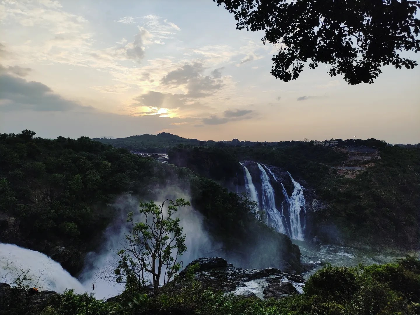 Shivanasamudra Falls