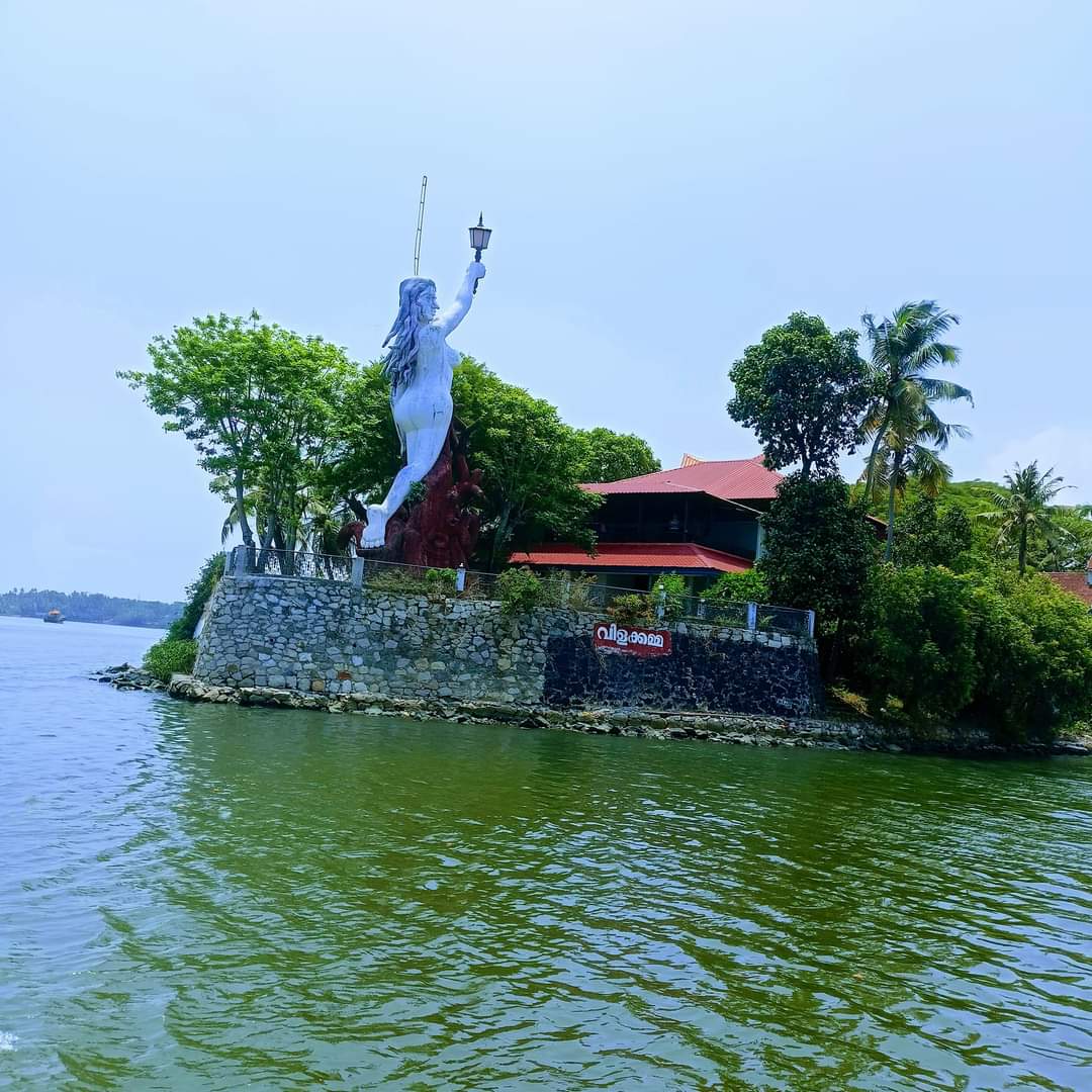 Ashtamudi Lake