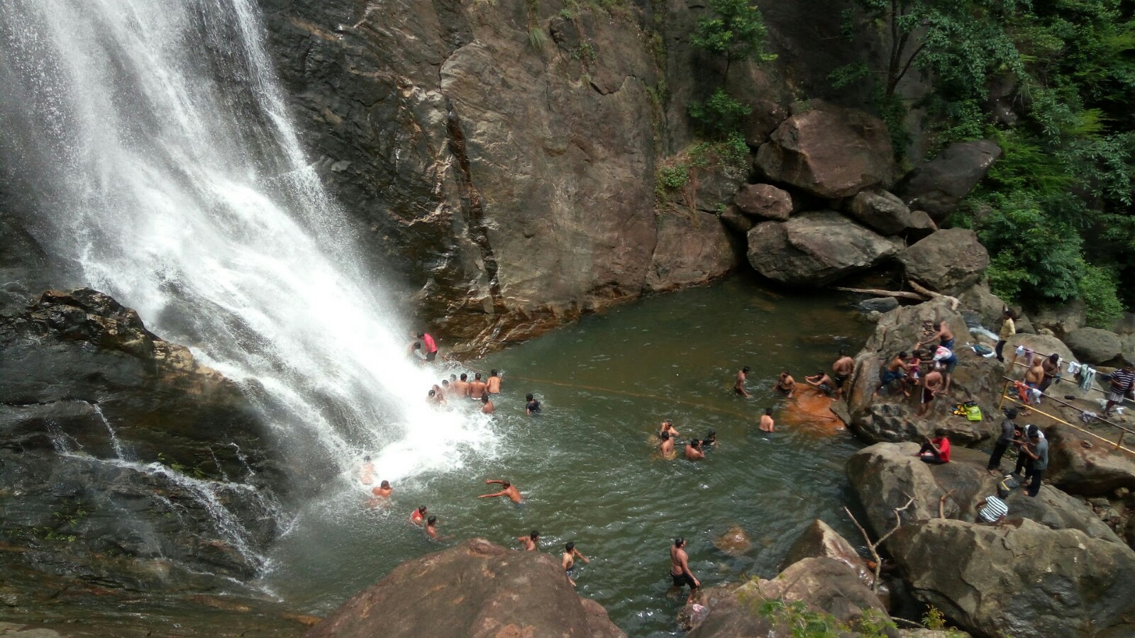 Palaruvi Waterfalls
