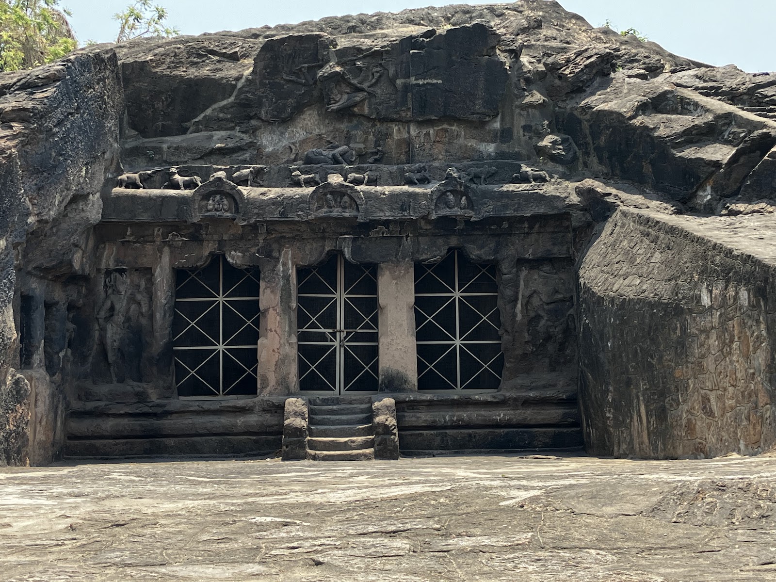 Moghalrajpuram Caves