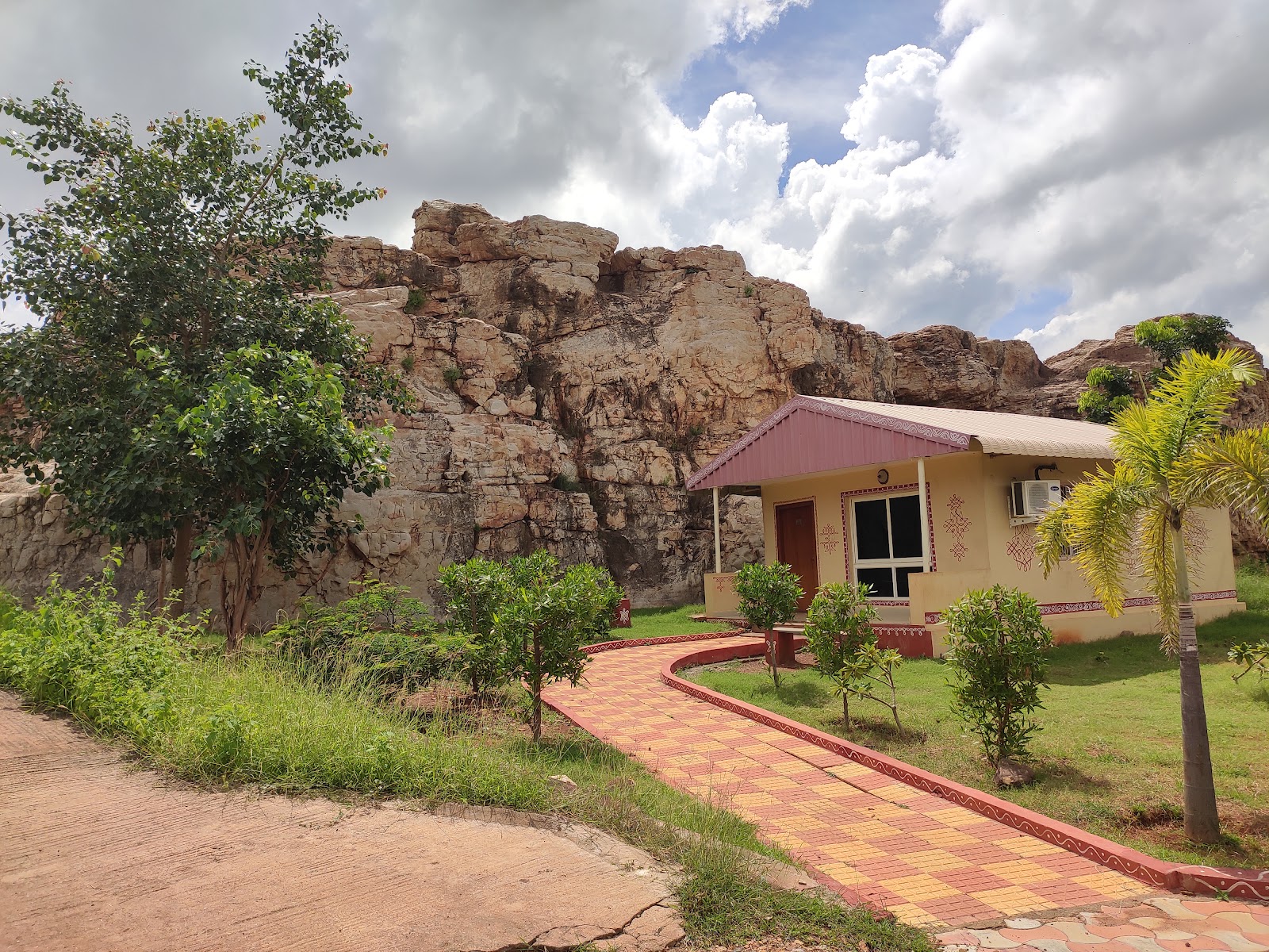Oravakallu Rock Garden