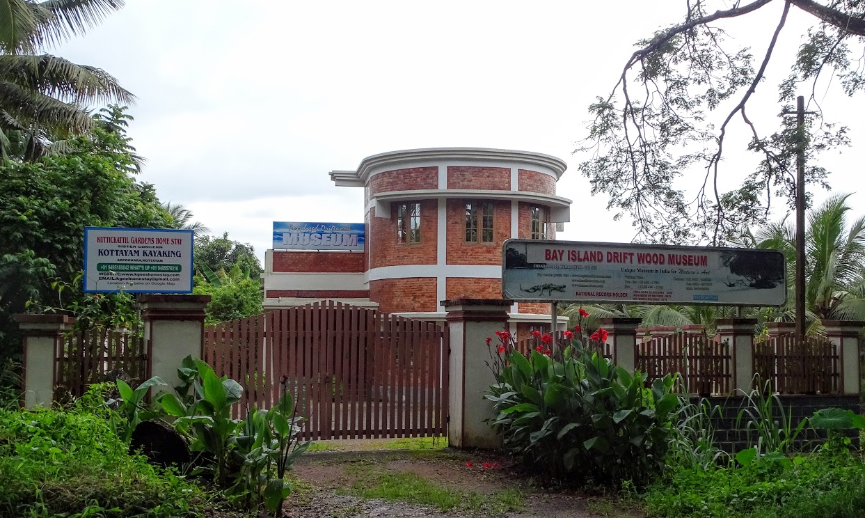 Bay Island Driftwood Museum