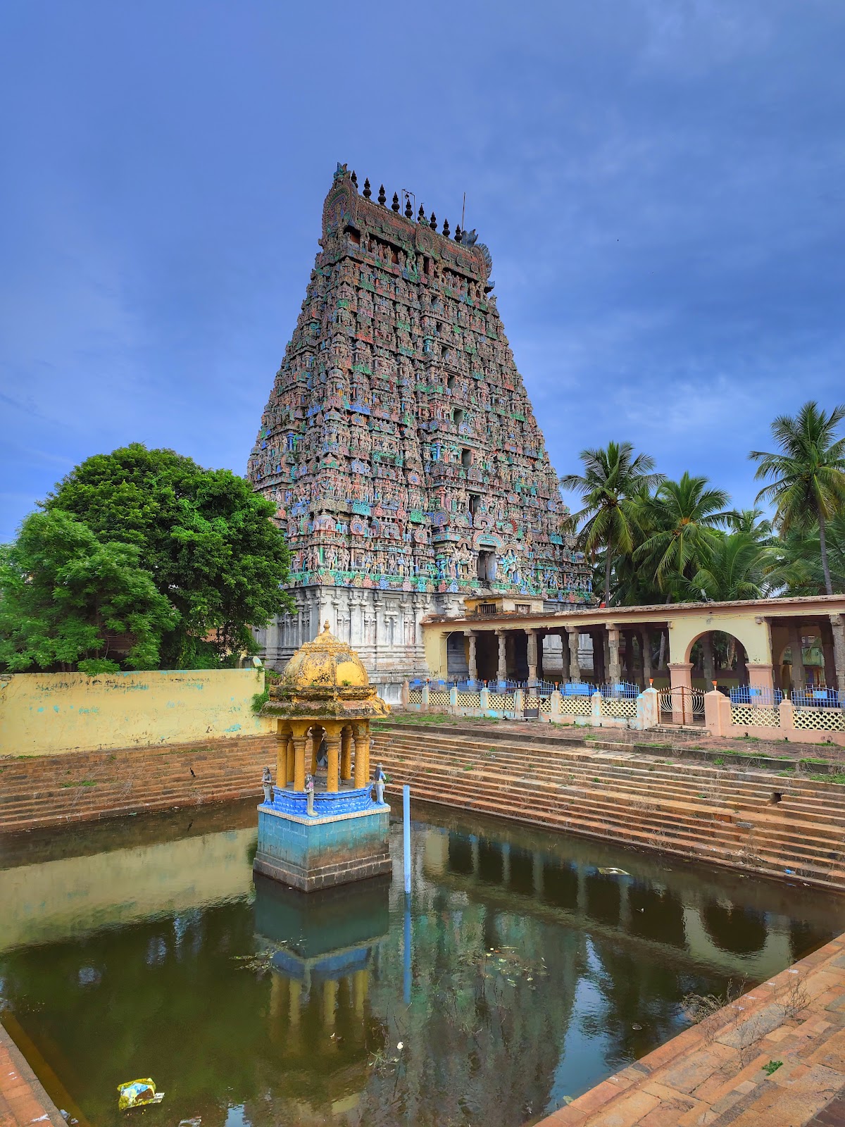 Adi Kumbeswarar Temple