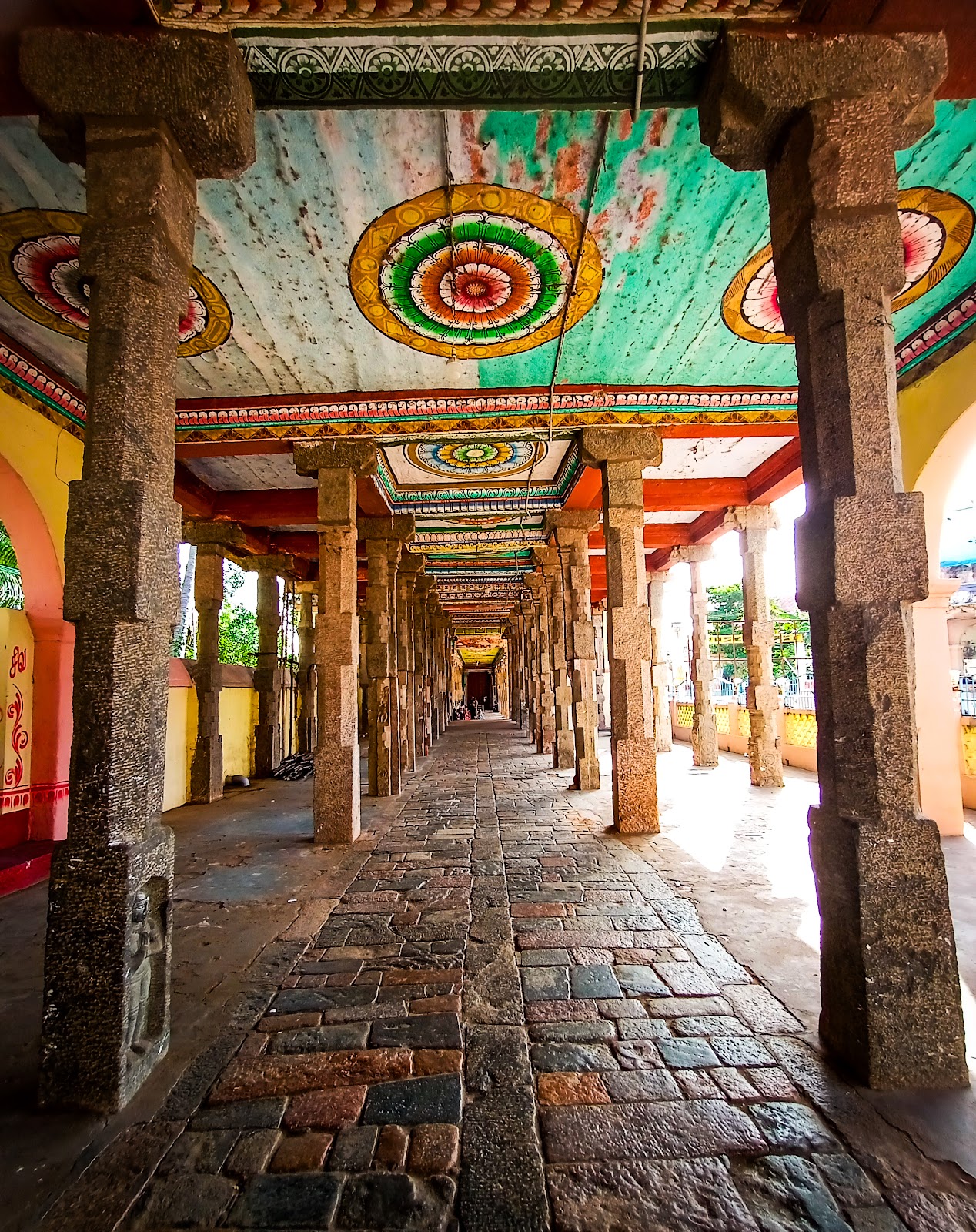 Adi Kumbeswarar Temple