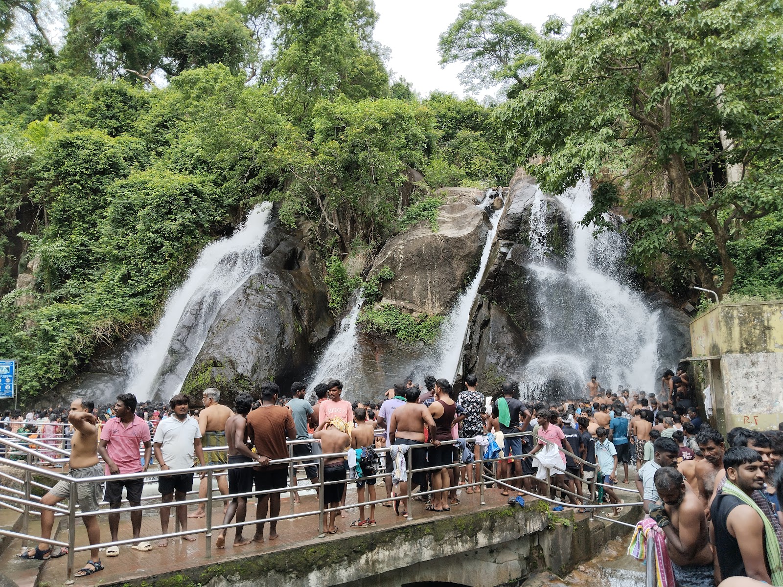 Kutralam Botanical Garden