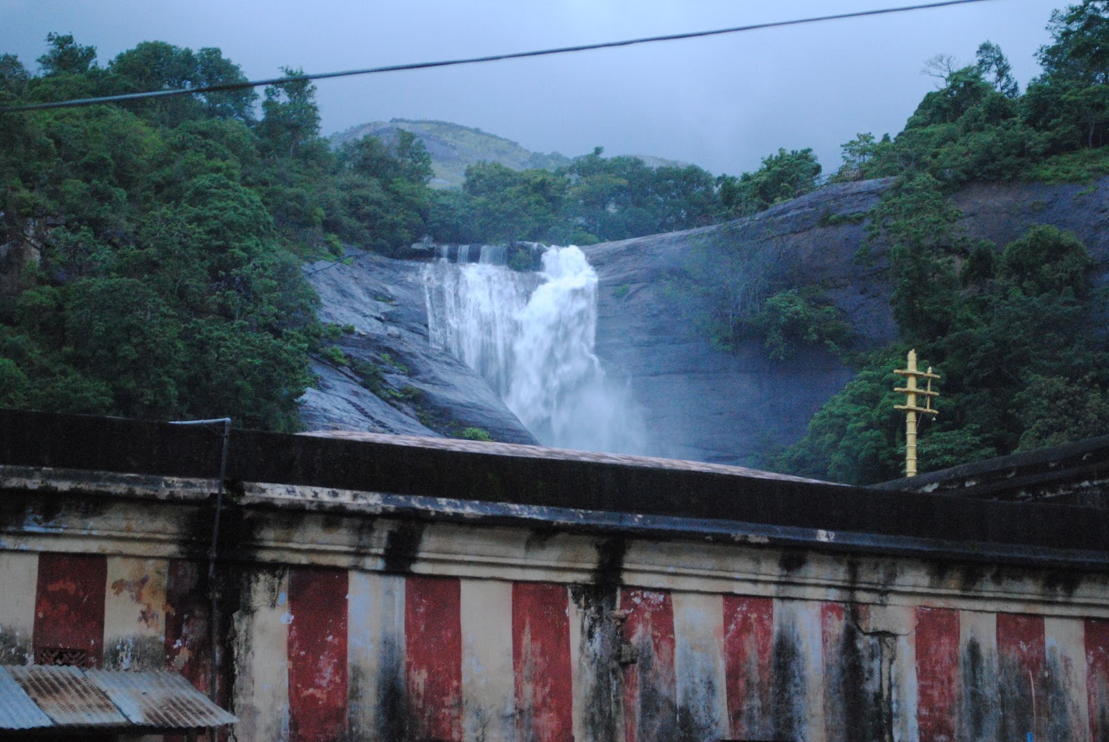 Kutralam Main Falls