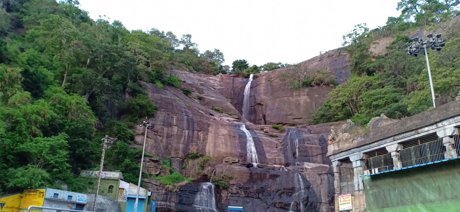 Kutralam Main Falls