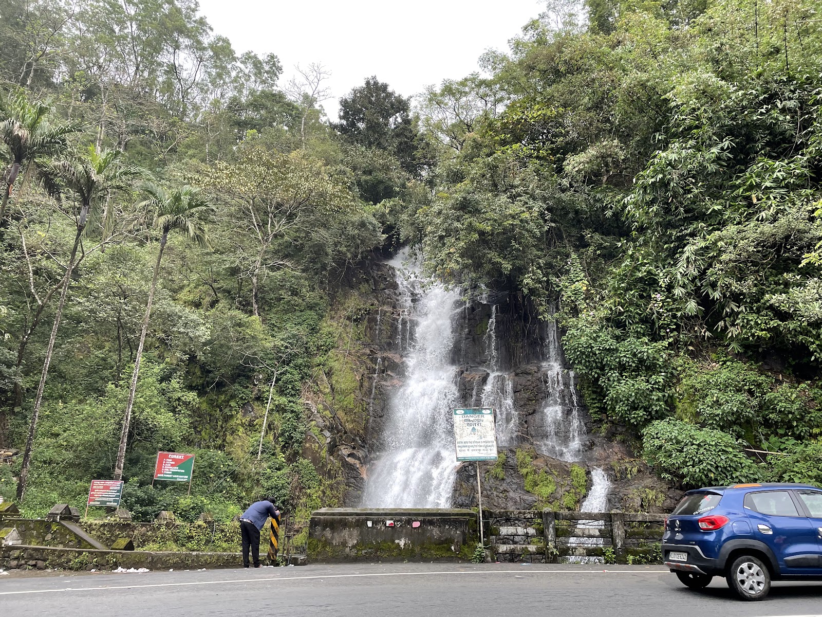 Valanjanganam waterfalls