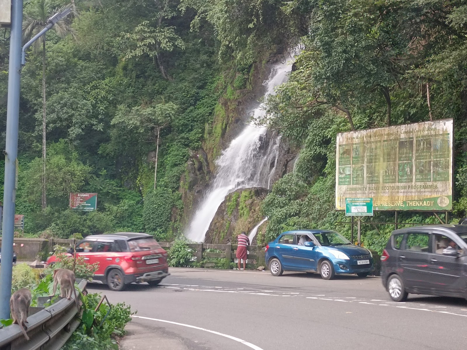 Valanjanganam waterfalls