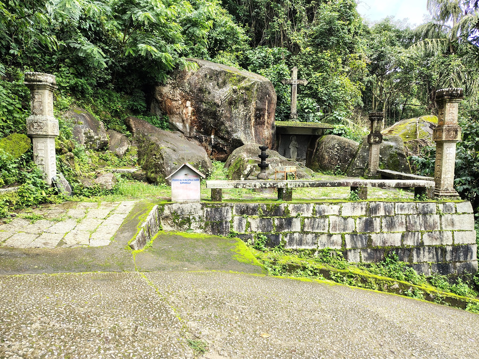 Edakkal Caves