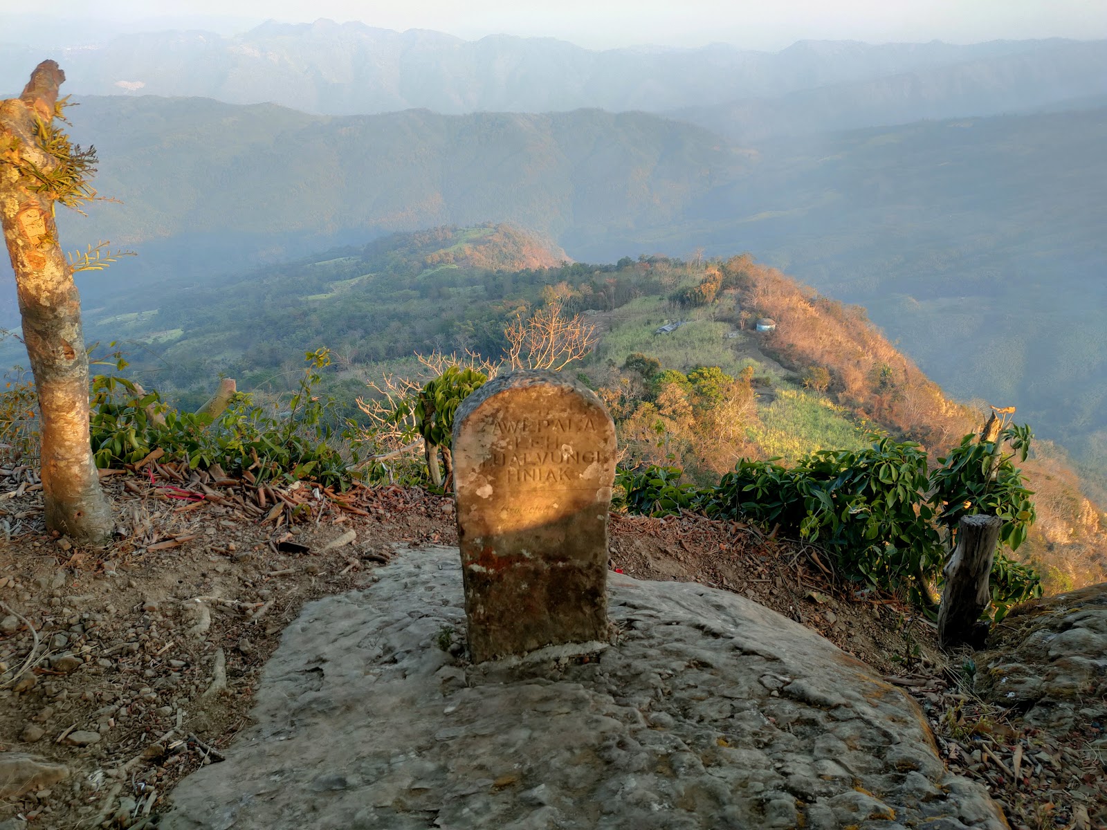 Zawlpala leh Tualvungi Thlan Tlâng