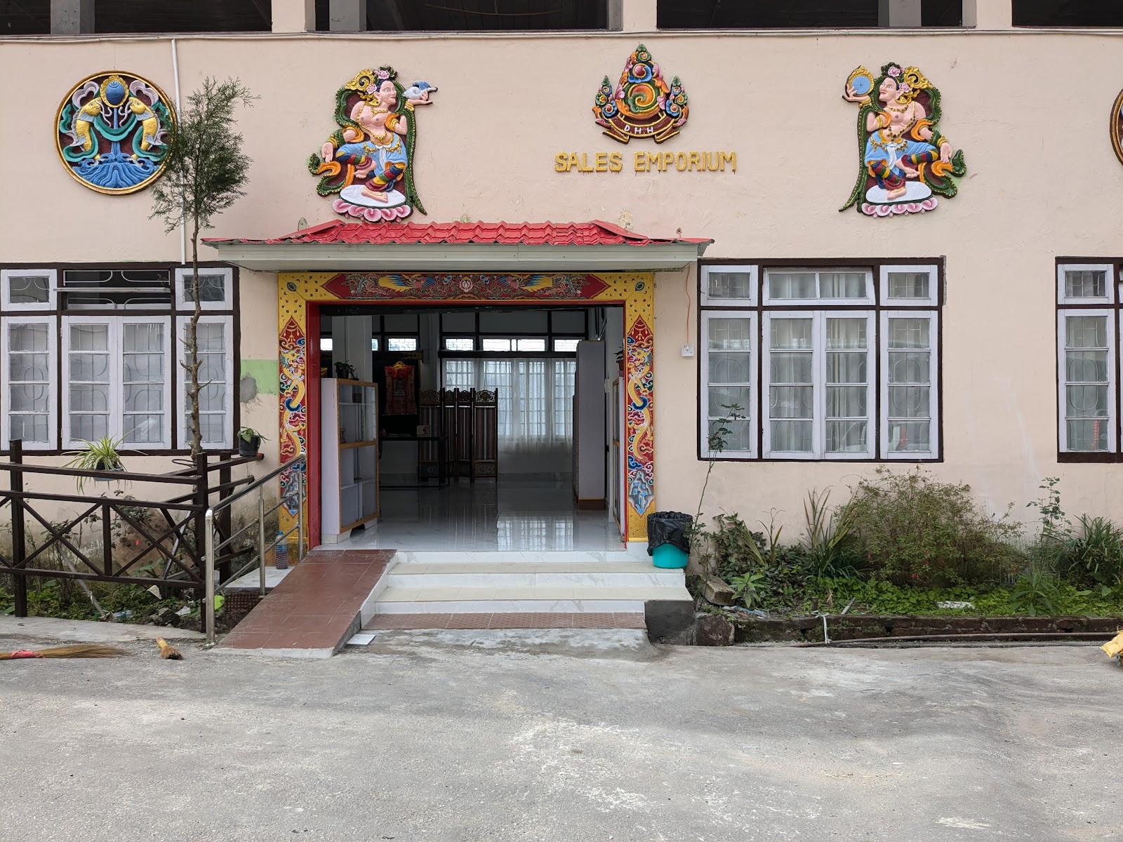 Local Handicraft Centre