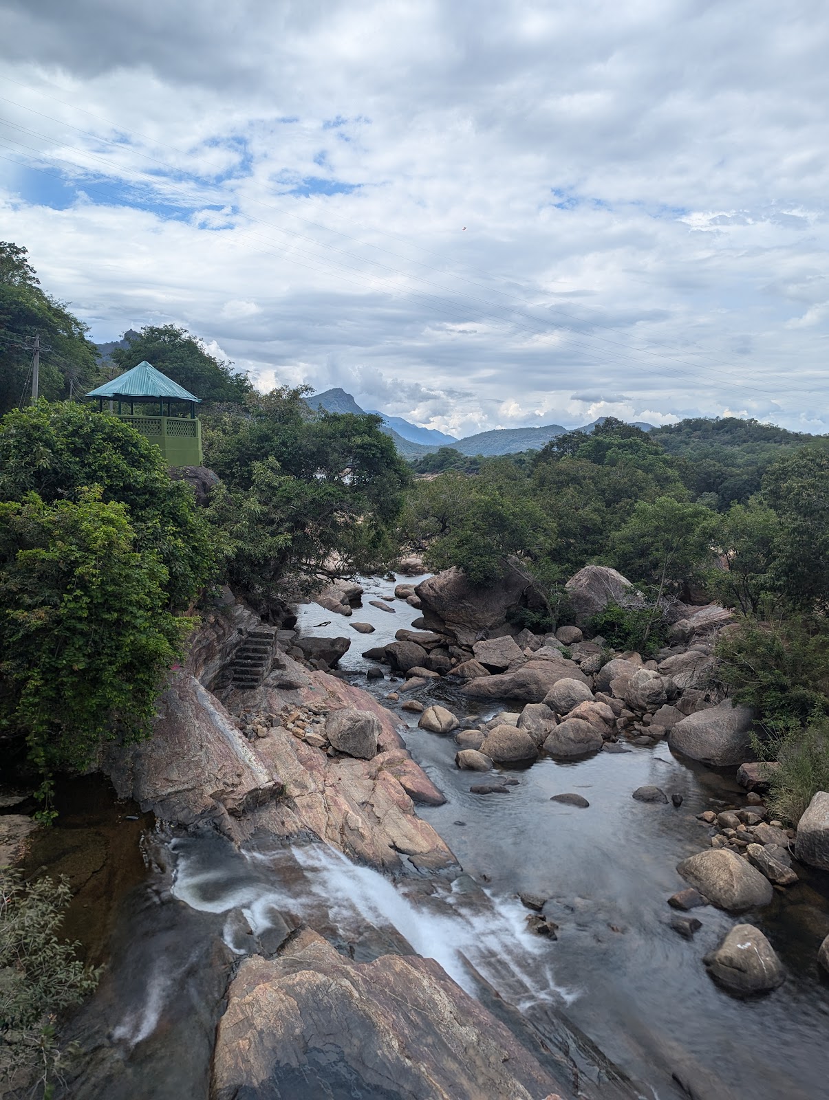 Kuthirakolli Waterfall