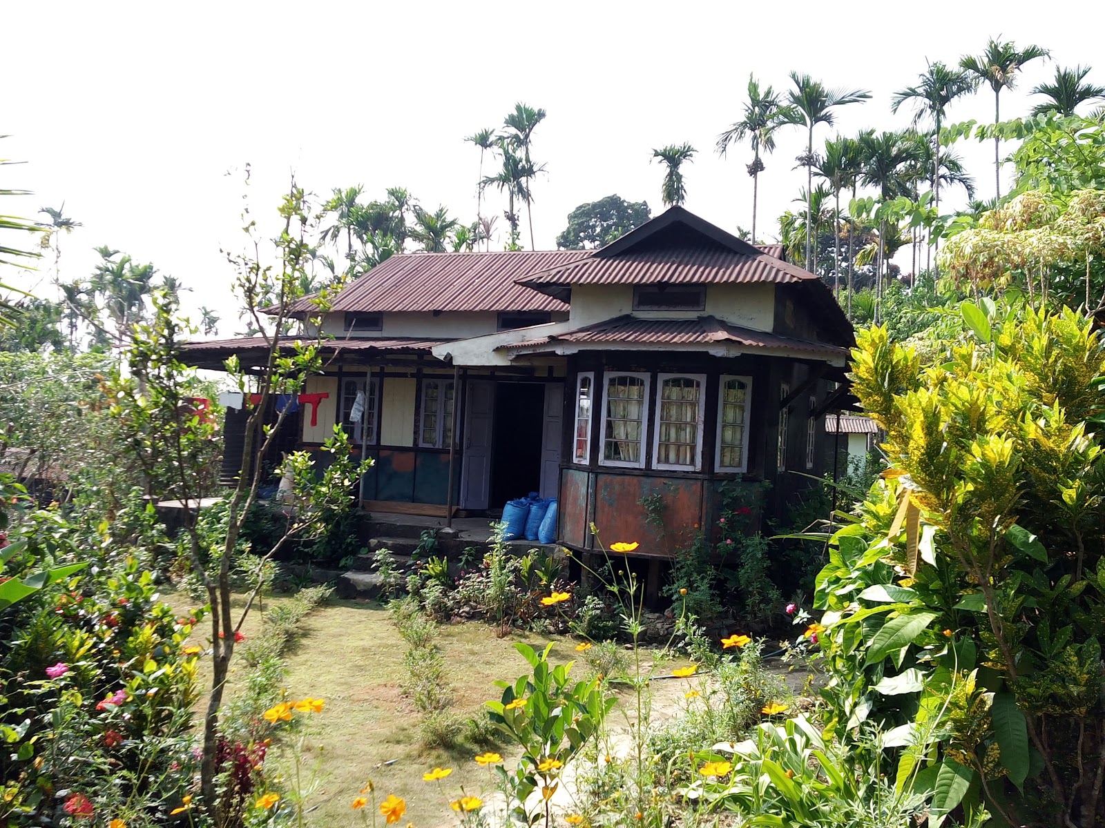 Mawlynnong Village