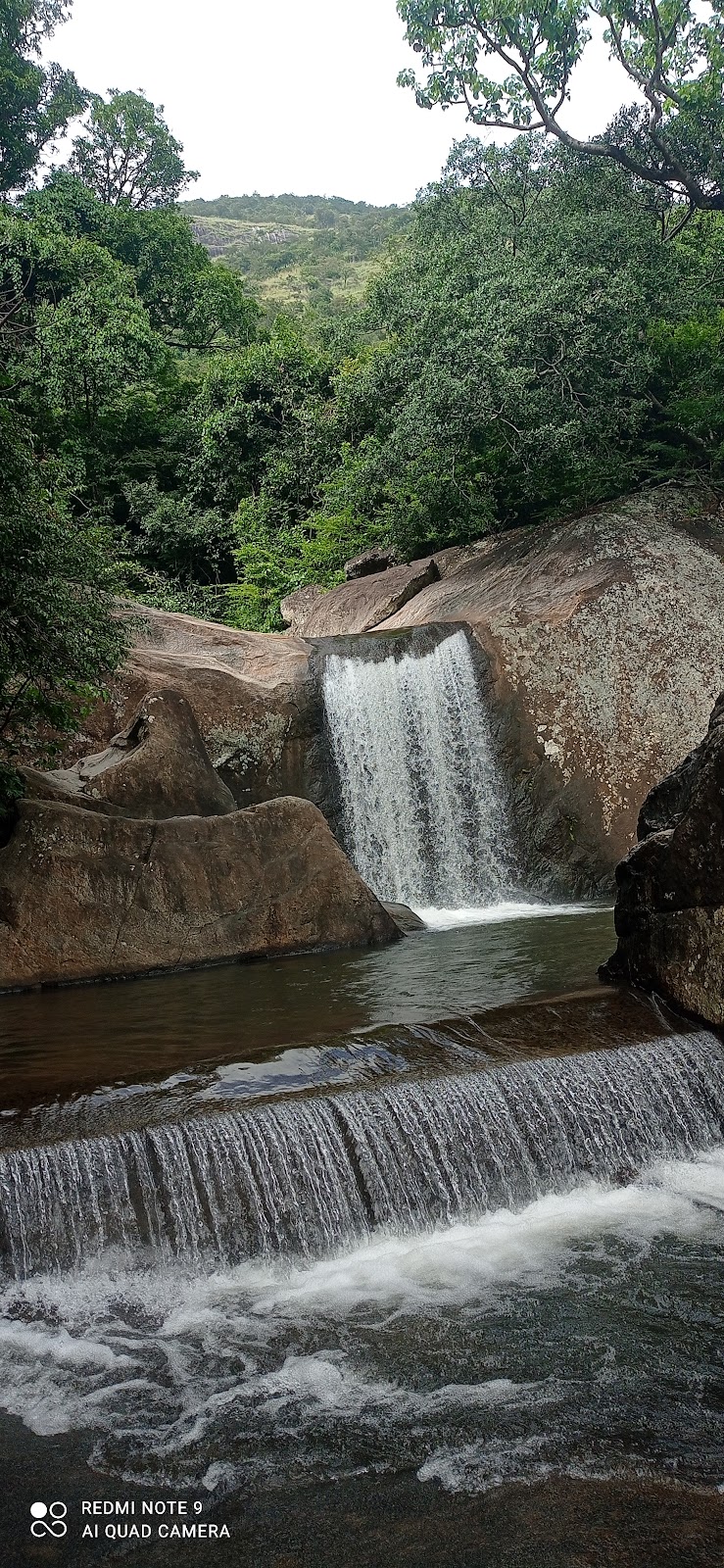 Chinna Suruli Falls