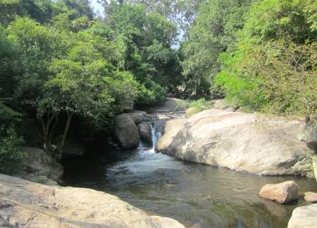 Kumbakkarai Falls