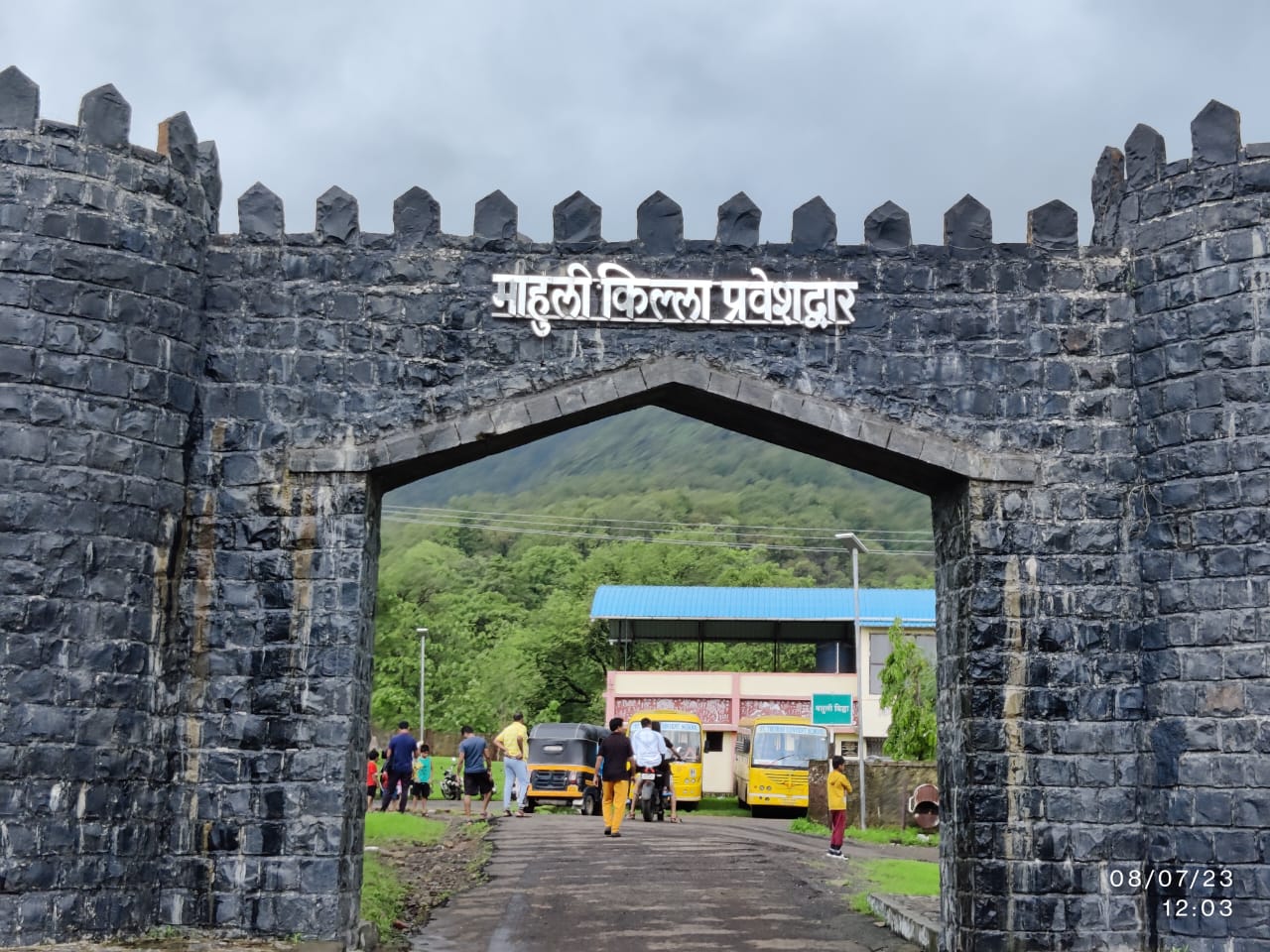 Mahuli Mountain Range Viewpoint