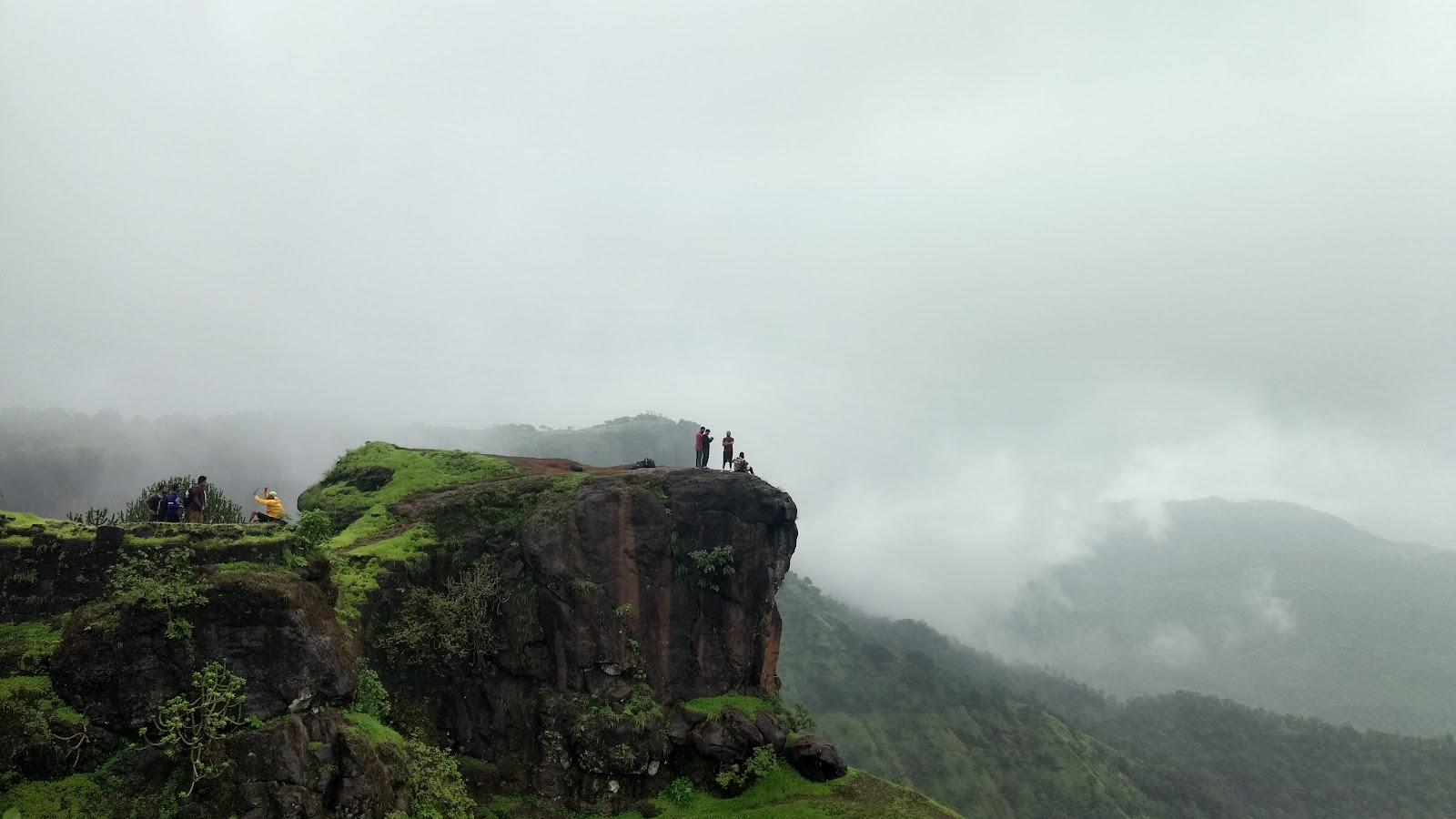 Mahuli Mountain Range Viewpoint
