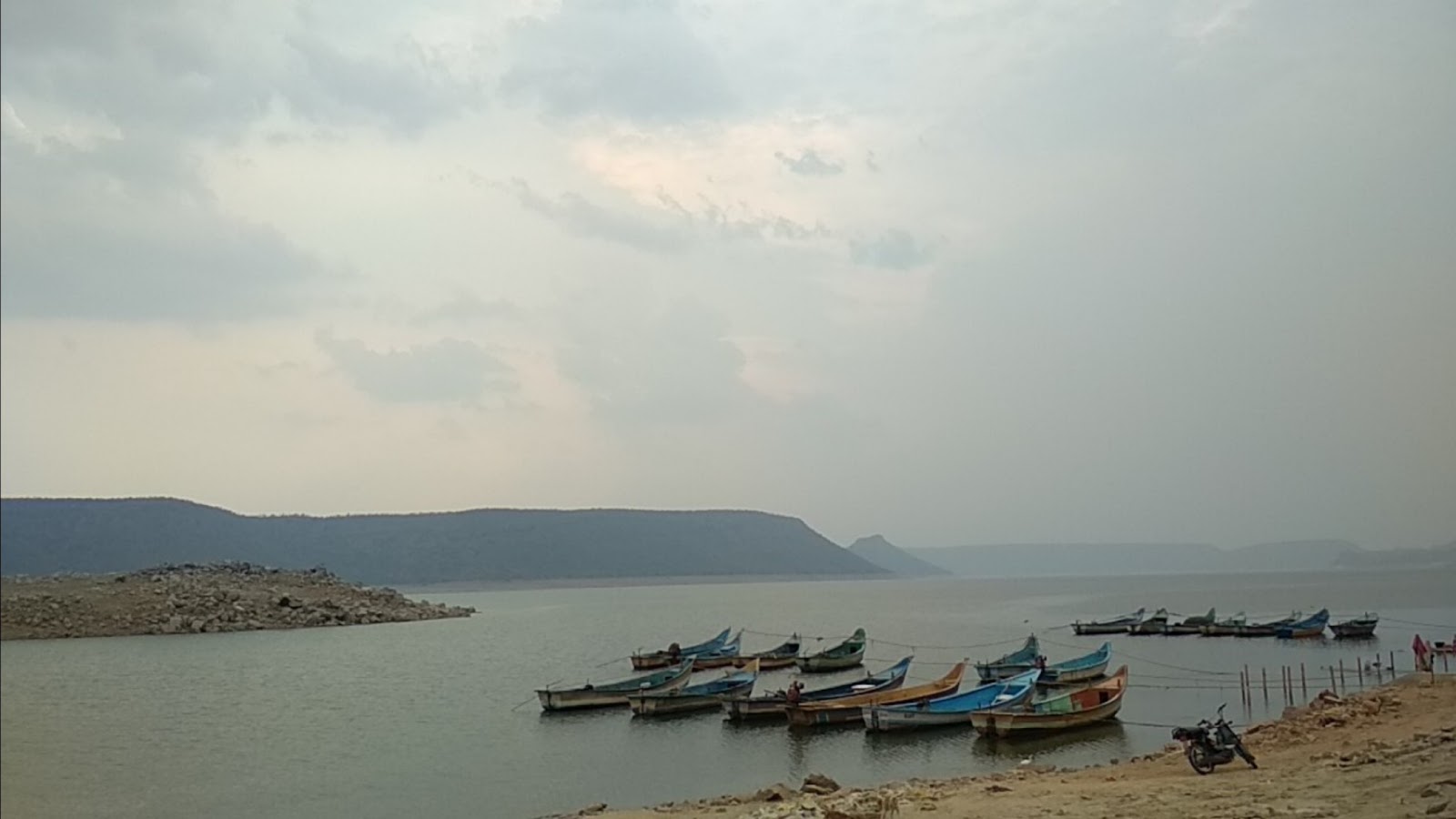 Reservoir Viewpoints and Birdwatching Spots