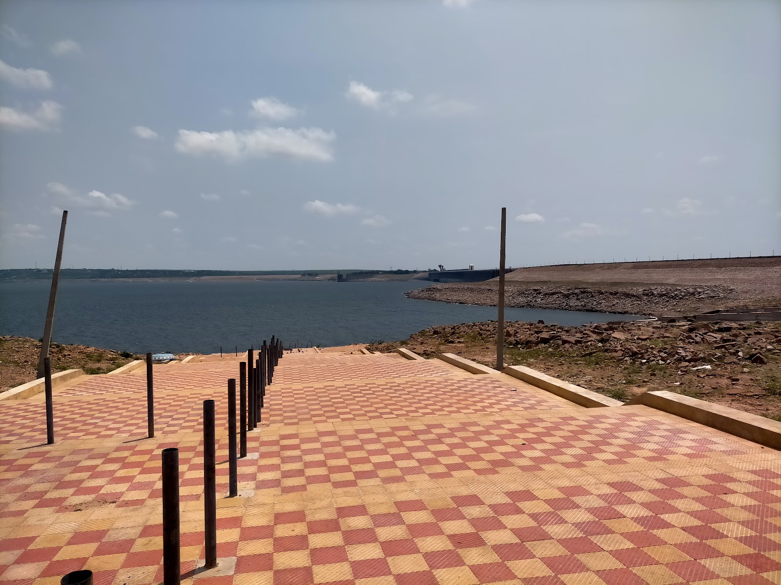 Reservoir Birdwatching Spot